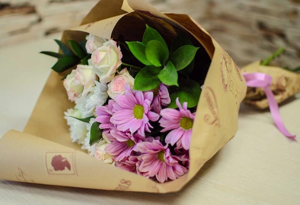 Букет улыбка в Знаменке Тамбовской области Букет цветов из: Розы и Хризантемы в Знаменке Тамбовской области