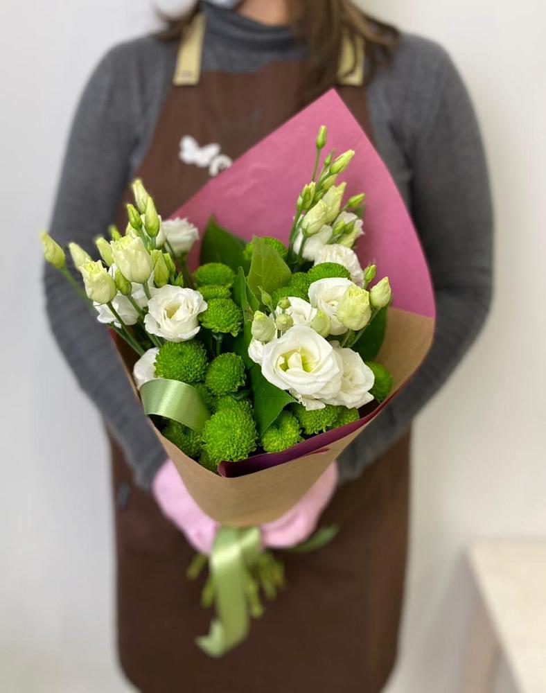 Букет цветов из: Хризантемы и Лизиантусы в Знаменке Тамбовской области