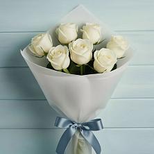 Букет 7 Белых роз Эдлесс Лав в Знаменке Тамбовской области