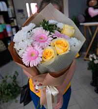 Букет цветов из:  Герберы, Розы и Хризантемы в Знаменке Тамбовской области