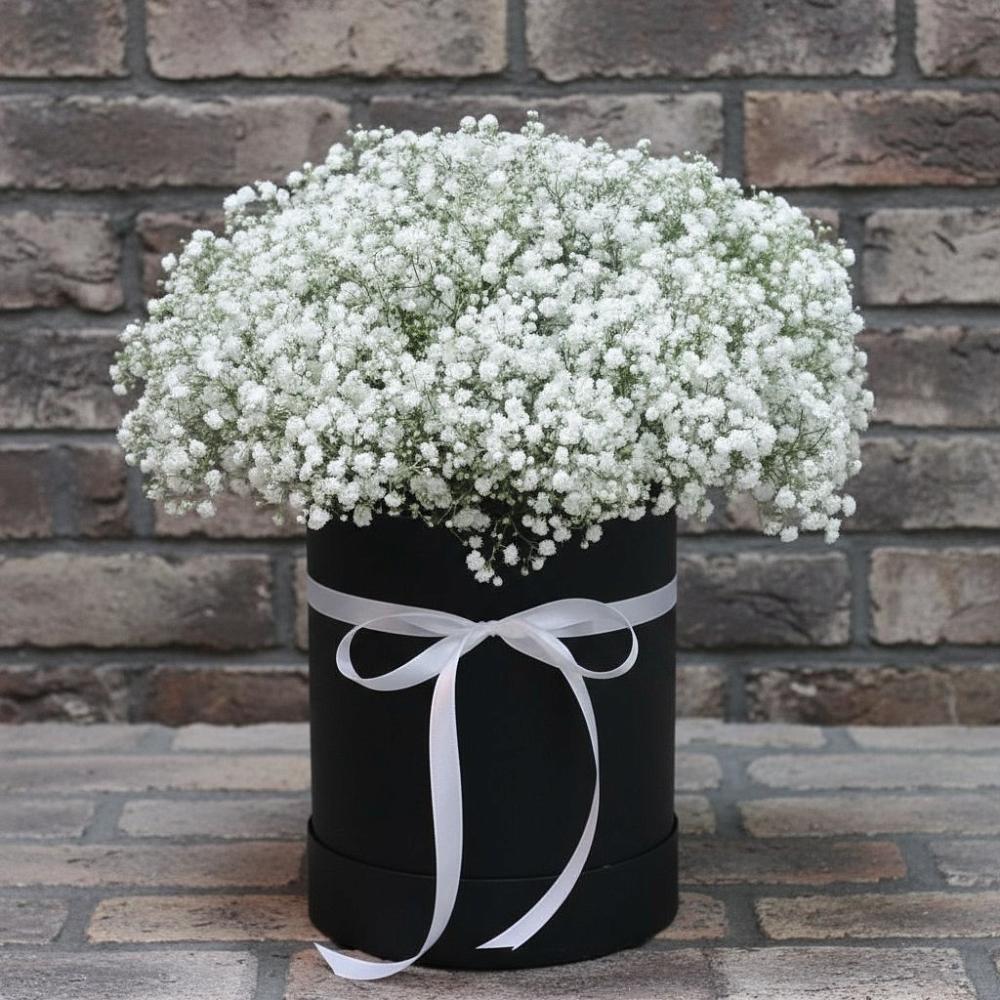 Композиция коробка гипсофил в Знаменке Тамбовской области Цветочная композиция из Гипсофила в шляпной коробке в Знаменке Тамбовской области