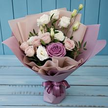 Букет Легкое дыхание в Знаменке Тамбовской области Букет цветов из:  Розы и Лизиантусы в Знаменке Тамбовской области