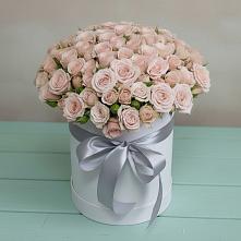 Композиция утонченная красота в Знаменке Тамбовской области Цветочная композиция из Розы в шляпной коробке в Знаменке Тамбовской области