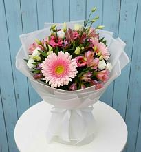 Букет прохладный бриз в Знаменке Тамбовской области Букет цветов из:  Герберы, Альстромерии и Лизиантусы в Знаменке Тамбовской области