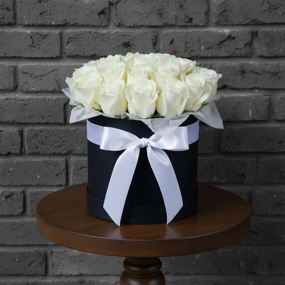 Композиция воздушная нежность в Знаменке Тамбовской области Цветочная композиция из Розы в шляпной коробке в Знаменке Тамбовской области