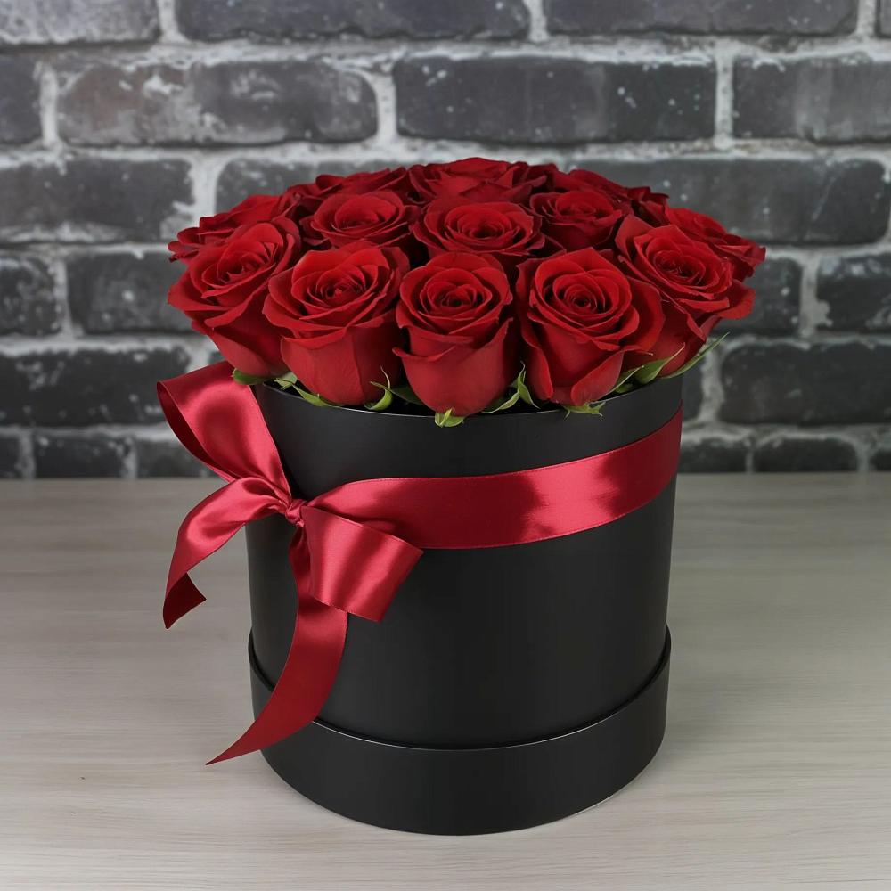 Композиция исключительность в Знаменке Тамбовской области Цветочная композиция из Розы в шляпной коробке в Знаменке Тамбовской области