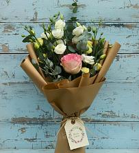 Букет цветов из:  Розы и Лизиантусы в Знаменке Тамбовской области
