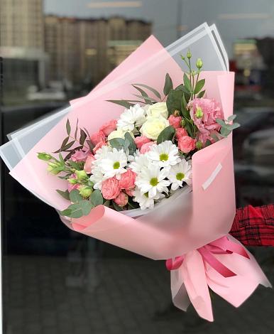 Букет цветов из: Розы, Лизиантусы и Хризантемы в Знаменке Тамбовской области